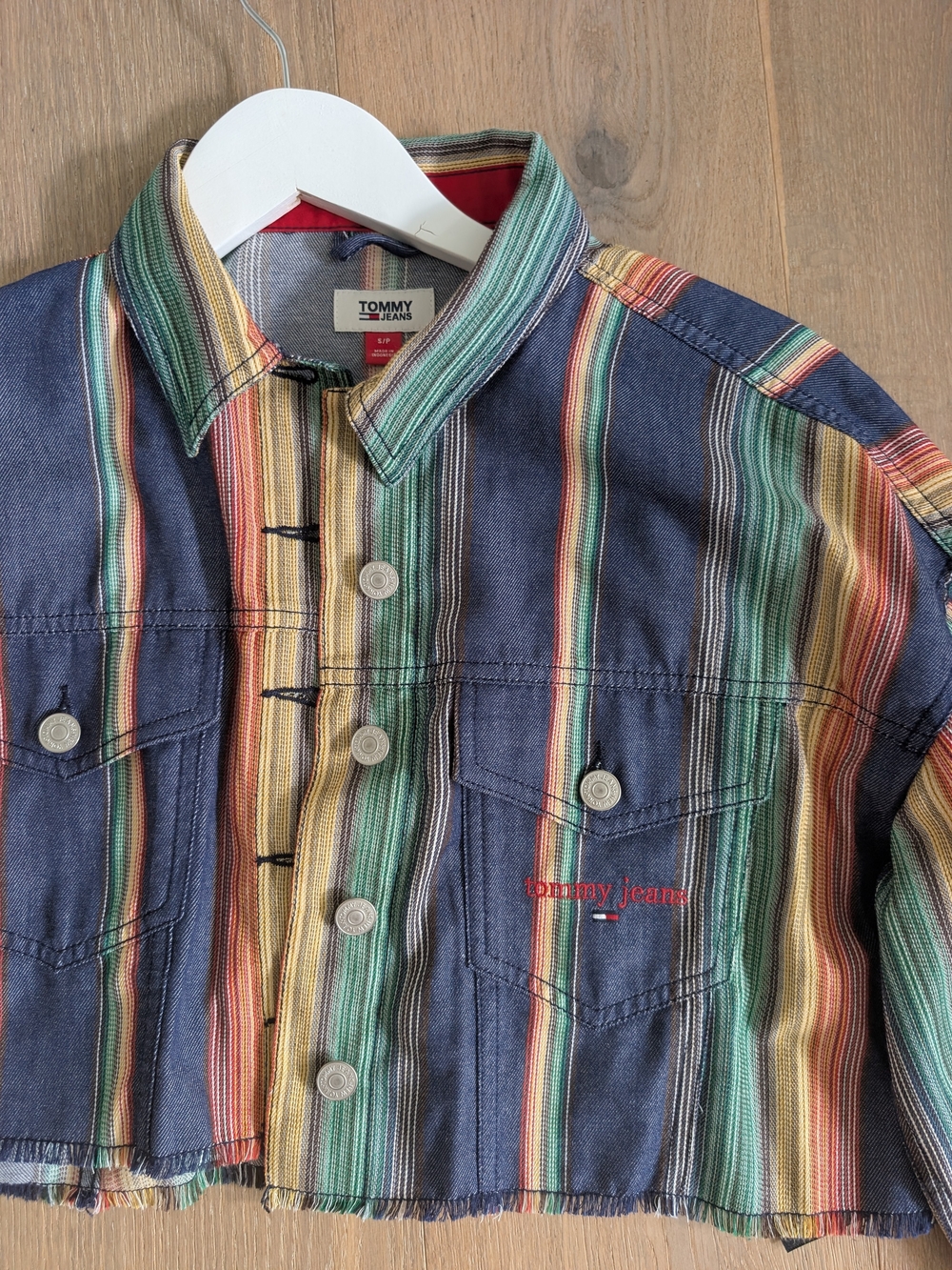 Tommy Hilfiger Women’s Multicolor Cropped Button-Up Shirt